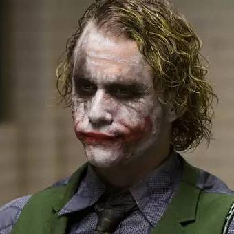 黑暗骑士主动技能搭配哪几个输出最高？