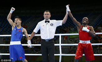 拳击赛选手被击倒仍判胜,裁判判决引发争议 拳击赛选手被击倒仍判胜,裁判判决引发争议