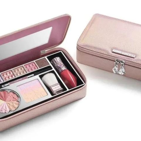 《我的世界》圣诞小屋制作攻略：轻松打造梦幻家园新玩法