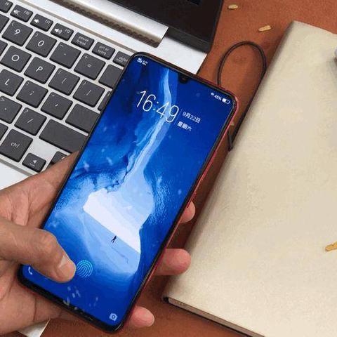 玩穿越火线不能全屏( 你的屏幕到底怎么了) 玩穿越火线不能全屏( 你的屏幕到底怎么了)