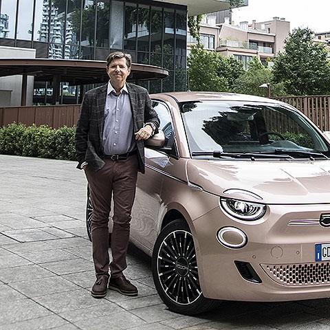 热血江湖sf2025首选藏哪儿？超神服老手私藏3招防跑路