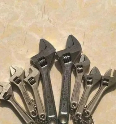 哪里能找到小扳手免费开挂？这几个地方可以试试！