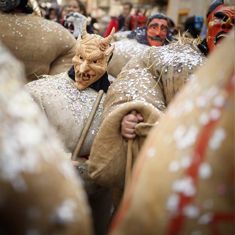 《堡垒之夜》稻草套装深度解析：稻草人套装实战效果大揭秘！