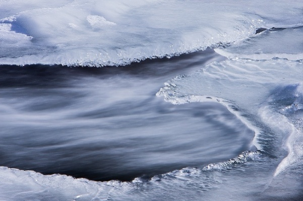 IceWorld冰雪世界：极致冰川与冬日仙境