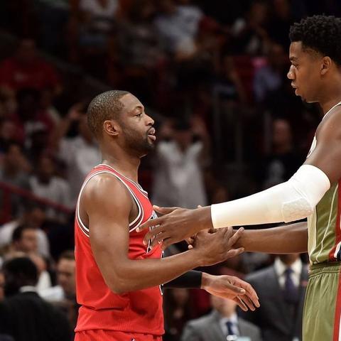 NBA2K18全明星挑战:公牛活塞对决精彩集锦,体验篮球巅峰对决! NBA2K18全明星挑战:公牛活塞对决精彩集锦,体验篮球巅峰对决!