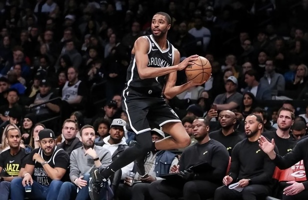 篮网轻取开拓者，进攻风暴下的碾压之战