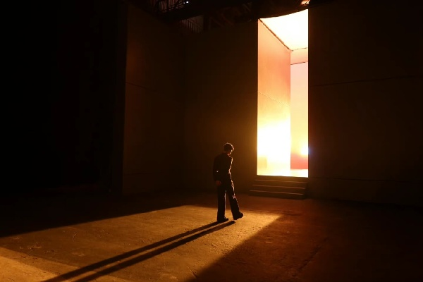 免费版背后的光影与思考