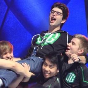 《暗黑2重置版》纯召死灵法师攻略：高效出装与开荒技巧揭秘