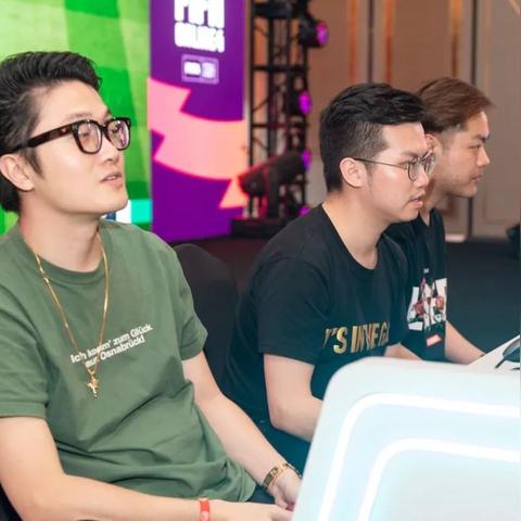 FIFA15 UT14英超球星盘点：揭秘新赛季最佳阵容！