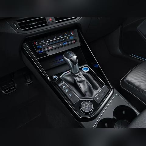 《Control》深度解析：地图场景、战斗与探索体验，揭秘游戏魅力所在