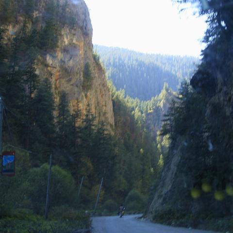 《绝地求生》飞车过桥攻略:掌握高速摩托技巧,轻松翻越障碍! 《绝地求生》飞车过桥攻略:掌握高速摩托技巧,轻松翻越障碍!