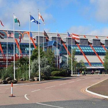 战地6语音设置攻略：轻松切换英配，体验纯正英伦战声