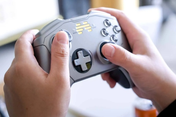 射击游戏手柄推荐：专业级操控，提升射击体验必备神器