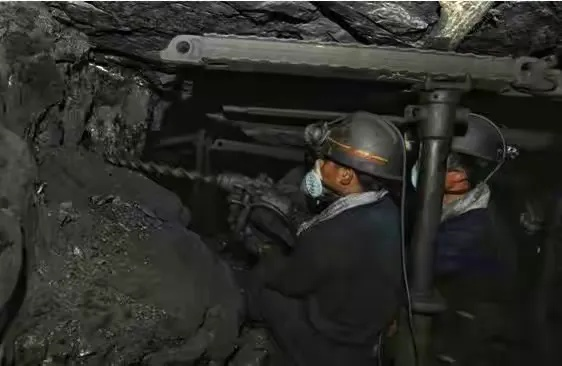 三星挖煤器,挖煤什么意思