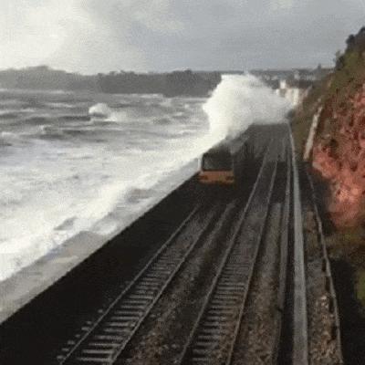 《腾讯新力作》惊悚射击联手，体验恐怖游戏极致魅力