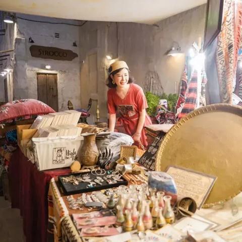 《绝地求生》L城沙漠地图跳伞攻略：高效搜索路线与实战技巧揭秘