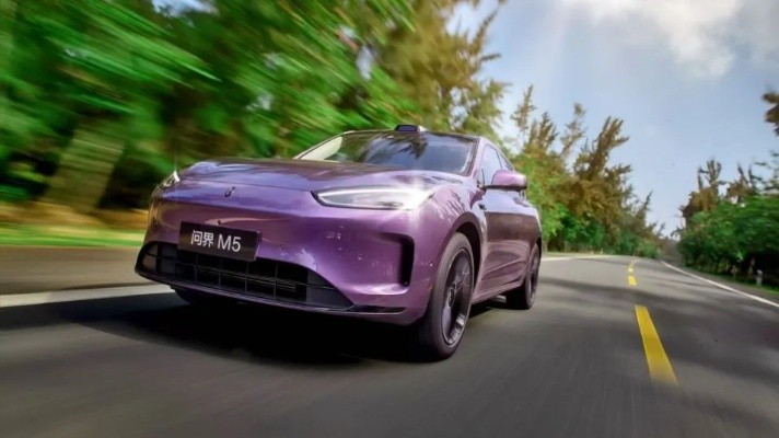 破界新M5 Ultra“陆地坦克”荒野行动独领风骚，体验极致操控新境界