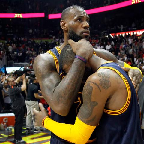 《第五人格》七周年庆典大揭秘:庄园回响新篇章,惊喜爆料抢先看! 《第五人格》七周年庆典大揭秘:庄园回响新篇章,惊喜爆料抢先看!