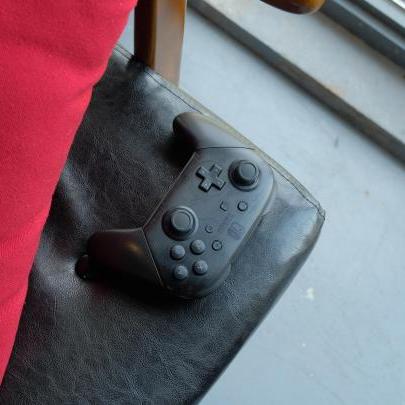 《生化危机8》村庄武器配件获取攻略，解锁最强战斗力！