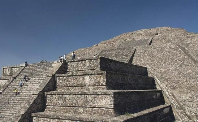 羊蹄山石塔藏身处祭坛攀爬攻略，解锁神秘新技能！