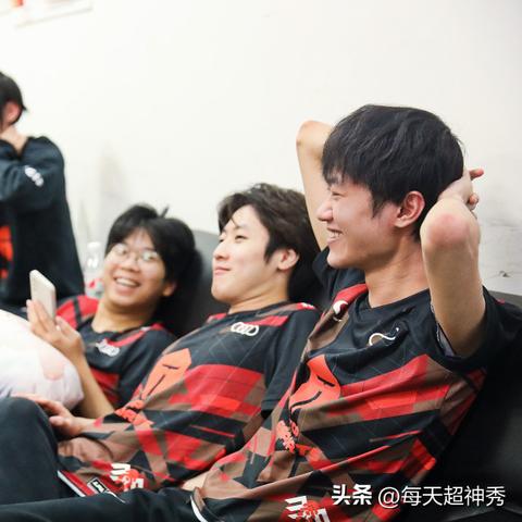 《英雄联盟》银龙征程第二赛段独家口令码，解锁3月23日赛事新体验