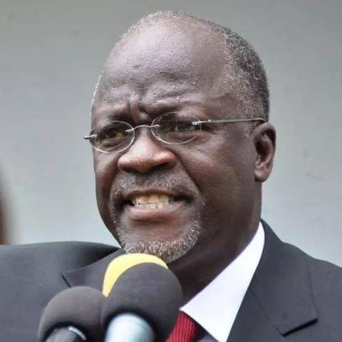 《英雄联盟》手游转区攻略：必备条件一览及潜在损失解析