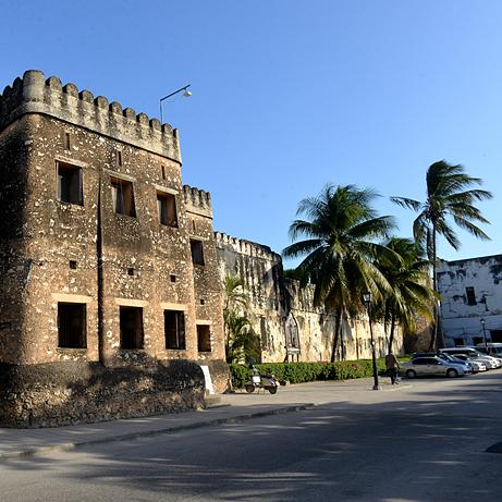 《巴尔的遗产》攻略：揭秘独家任务教学，轻松解锁隐藏宝藏