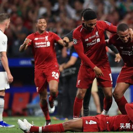 两冠荣耀！揭秘单赛季双联赛夺冠的巅峰快感