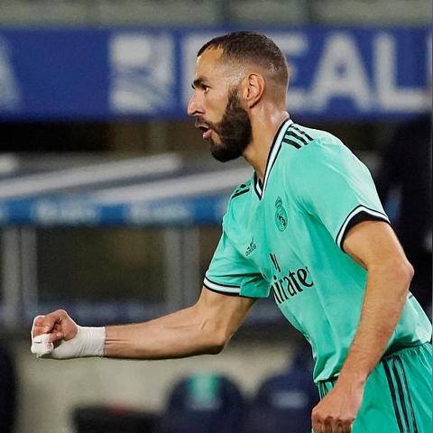 《饿狼传说》C罗连招攻略：掌握群狼之城操作技巧