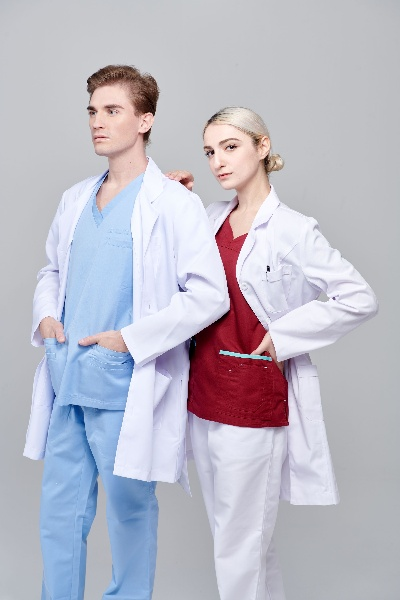 为什么卫生衣是医护人员的理想工作服? 为什么卫生衣是医护人员的理想工作服?