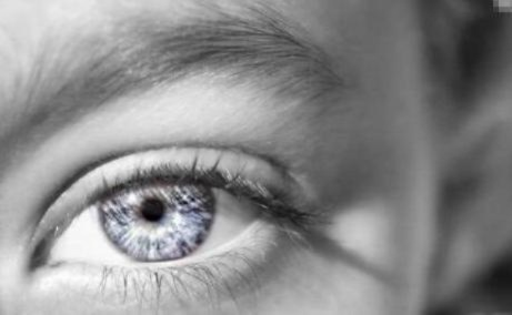 喜欢一个人时瞳孔会有什么变化?科学揭秘让你了解更多! 喜欢一个人时瞳孔会有什么变化?科学揭秘让你了解更多!