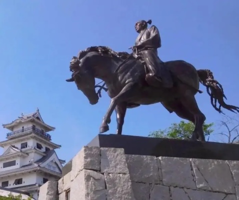 藤堂高虎传：战国时代的忠诚武将与军事奇才