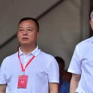 《足球经理2026》战术加载难题破解，高效解决方法大公开