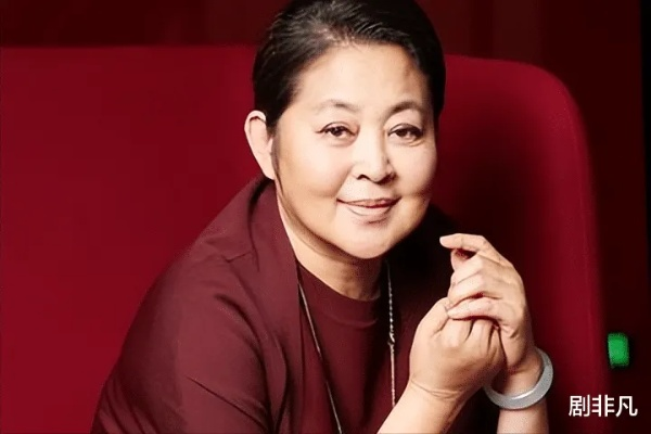 65岁倪萍楼梯摔骨折,游戏玩家忽略的身体血条预警,你中了几个? 65岁倪萍楼梯摔骨折,游戏玩家忽略的身体血条预警,你中了几个?