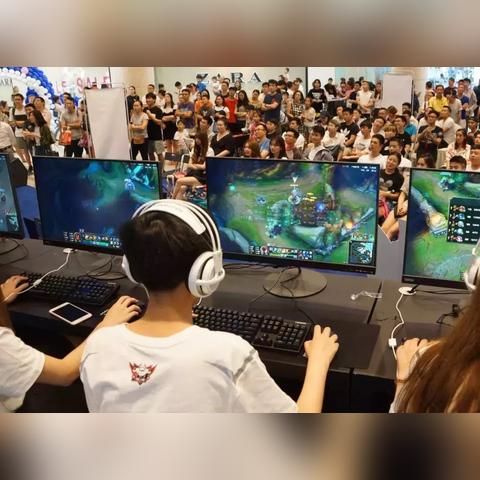 LOL男枪出装顺序详解：从出门装到神装，助你轻松carry！