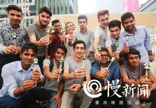 体验“世界最高家族”：身高超2米的新高度震撼揭秘