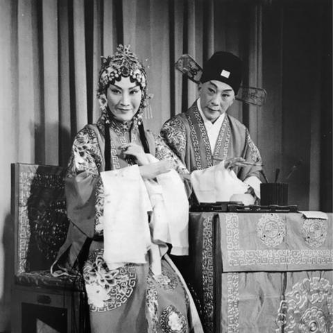 全网热议！老人寻干女儿，豪掷房产与巨款，爱心传承引关注