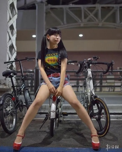 腿控福利揭秘:波你赢囧图,独特视角解锁新体验 腿控福利揭秘:波你赢囧图,独特视角解锁新体验