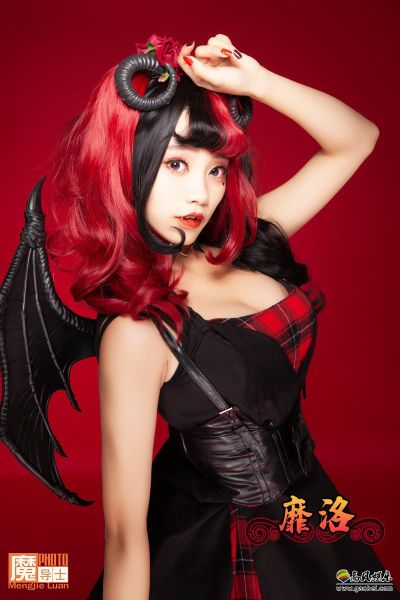 《超英》恶魔妹新图惊艳亮相，红皮大姐姐诱惑力MAX！