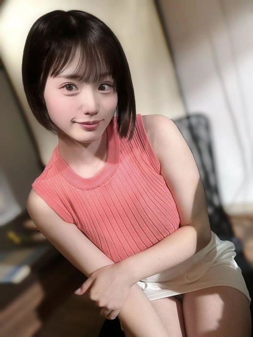 尹雪花新美照曝光:一弯小腰展现绝美风采! 尹雪花新美照曝光:一弯小腰展现绝美风采!