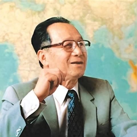 风起三国手游下载：策略卡牌手游，体验三国乱世