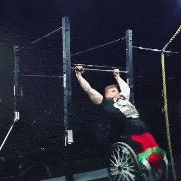 杭州机场回应：健全印度轮椅乘客事件，公共资源使用引关注