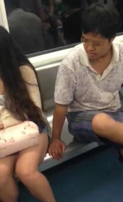 女生隐私揭秘:无肉腿囧图曝光,家人视角下的真实态度 女生隐私揭秘:无肉腿囧图曝光,家人视角下的真实态度