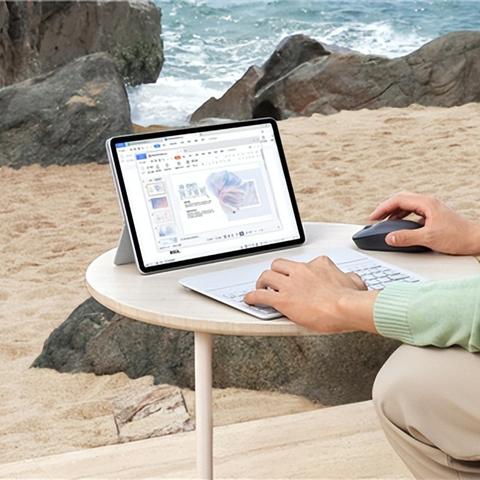 华为Mate80首销狂热！线上秒光，线下排队抢购新潮流