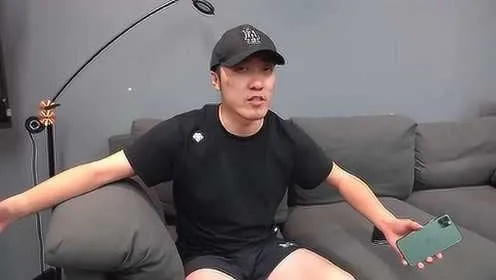 百万器材揭秘!王自今iPhone测评直播彩排大曝光 百万器材揭秘!王自今iPhone测评直播彩排大曝光