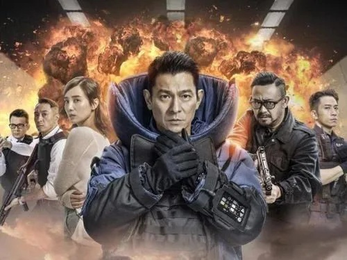 港警联手再战，城寨传奇延期绽放，双倍激情同步升级