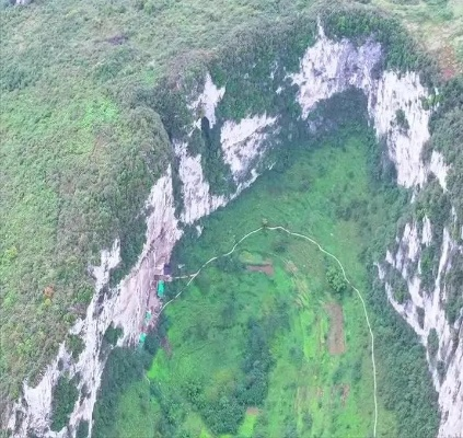 云南蒙自天坑挖出百年绝唱！消失物种重现，玩家居然早就在游戏里见过？