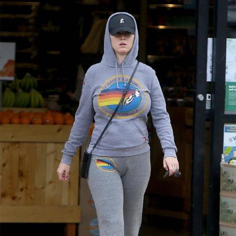 大腿枕头首选，揭秘男最爱小腹萌图新潮流