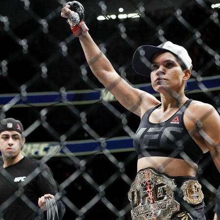 巴西游客狮子园惊魂，母狮咬人监控记录震撼曝光