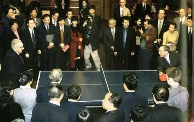 美国梦阴影下，乒乓球传奇新篇震撼揭幕